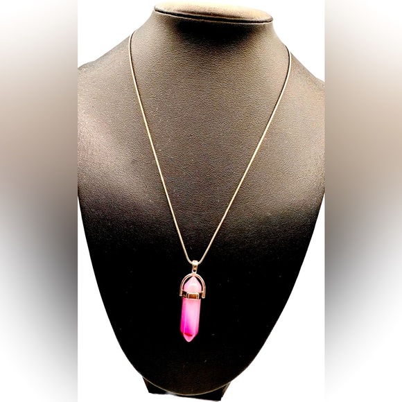 Jewelry - NWOT PINK HEALING CRYSTAL WITH 925 SILVER NECKLACE
